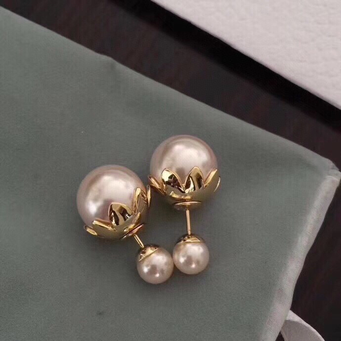 ch**an D*or earrings